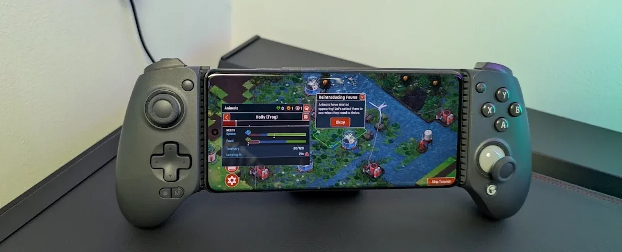 tay cầm kẹp, hỗ trợ tối đa khi chơi game trên điện thoại